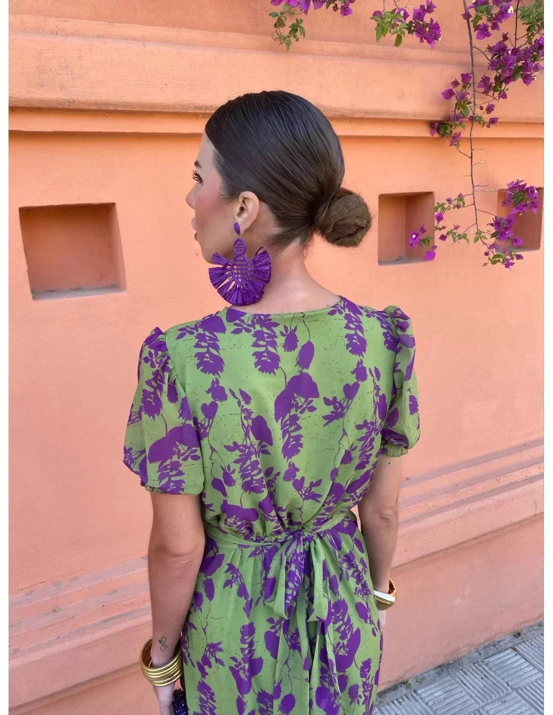 Vestido Floral Plisado Cuello V