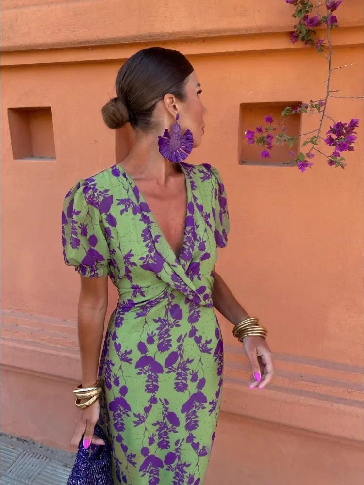 Vestido Floral Plisado Cuello V