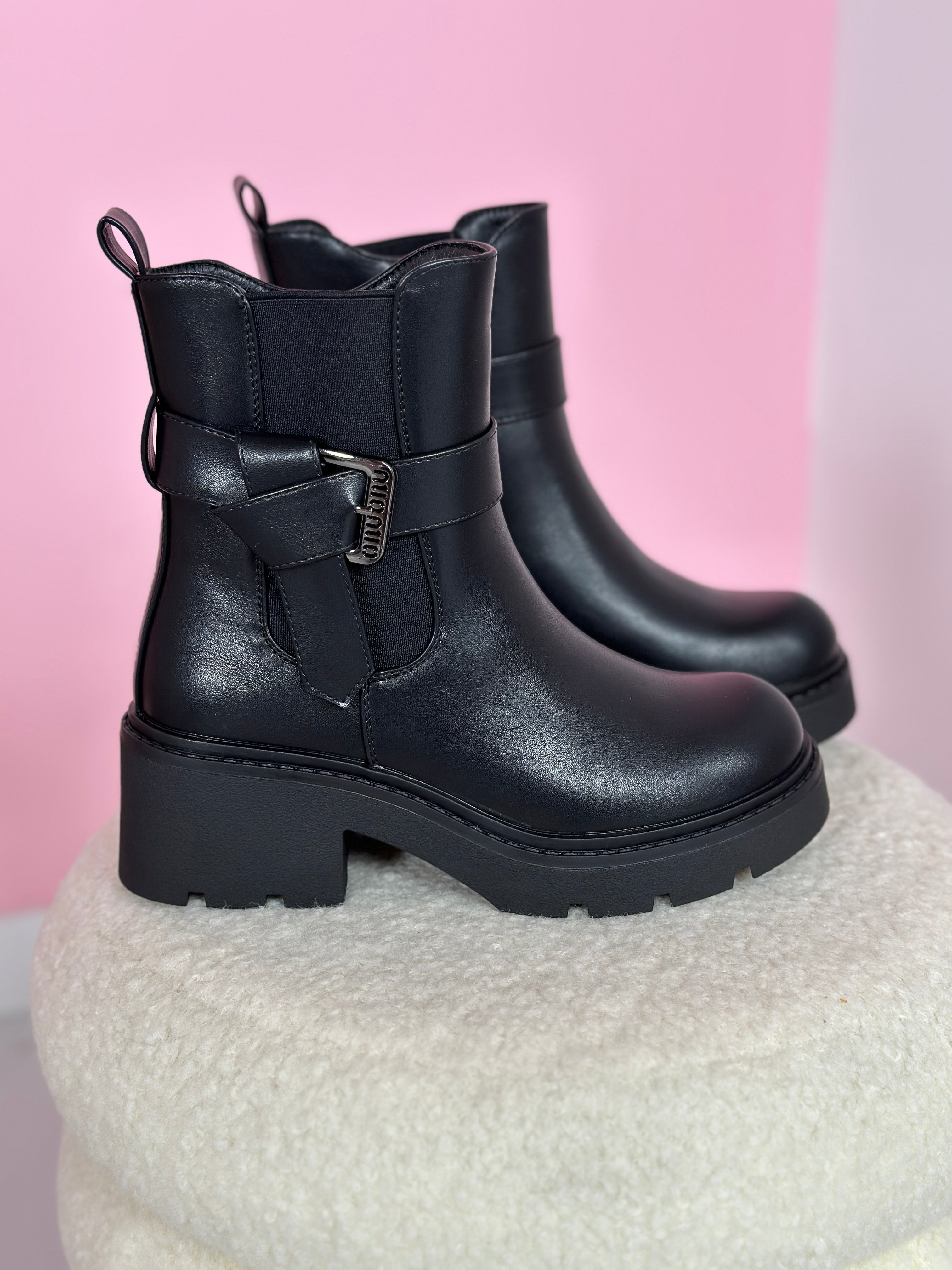 Botas Negras Elegantes